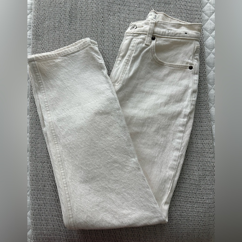 Abercrombie 90s  high waisted straight leg jeans